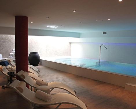 Hôtel Montaigne & Spa-1