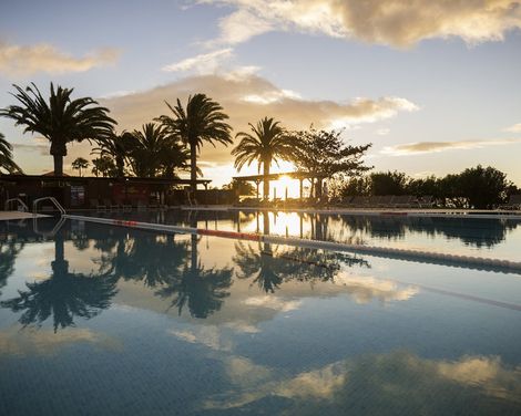 ROBINSON Esquinzo Playa-2