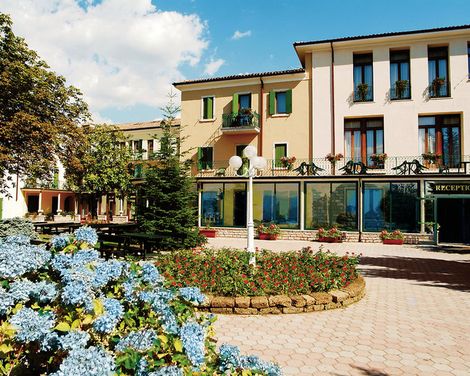 Park Hotel Jolanda-3