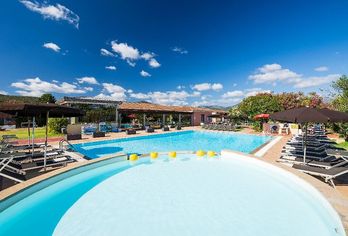Hotel, Club Hotel Li Suari
