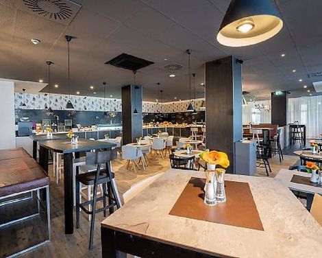 FourSide Hotel Salzburg, Trademark Collection by Wyndham-2