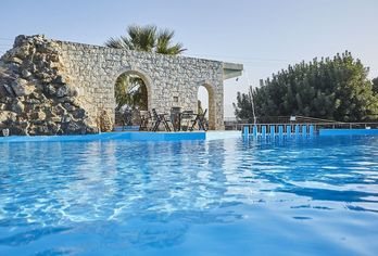 Hotel, Arolithos Traditional Cretan Village