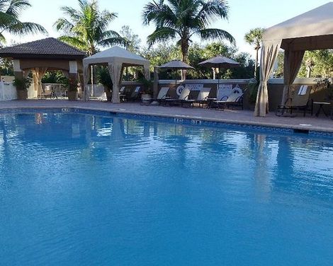 Holiday Inn Express & Suites Naples Downtown - 5th Avenue-4