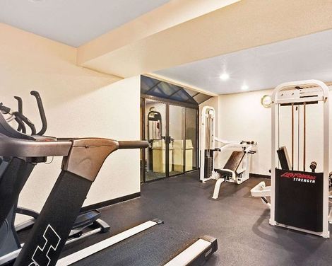 Ramada by Wyndham Tukwila Southcenter-0