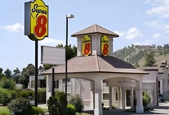 Hotel, Super 8 by Wyndham Kelowna BC