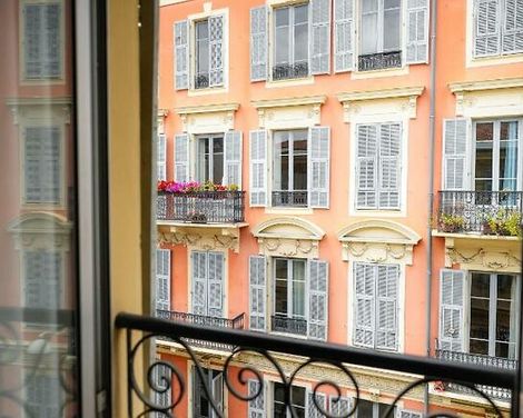 Le Seize Nice-2