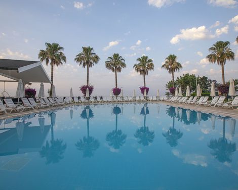 Falcon Hotel-0