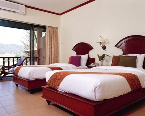 Lanta Casuarina Beach Resort-0