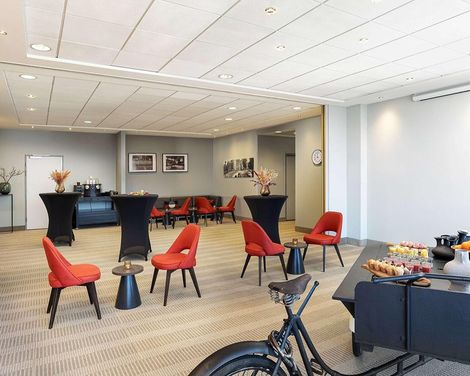 Ramada by Wyndham Amsterdam Airport Schiphol-4