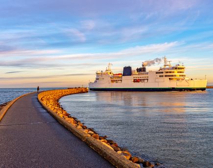 Korsika Hafen mit Booten