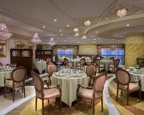 Royal Rose Abu Dhabi, a Curio Collection by Hilton Affiliated Hotel-4