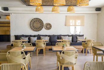 Hotel, Jenny's Summer Houses