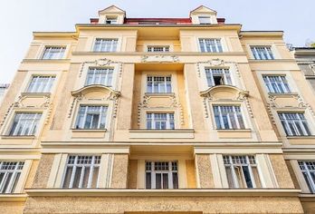 Hotel, Pension Baronesse