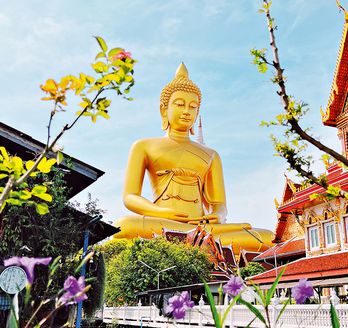 Blick auf Buddahstatue in Thailand