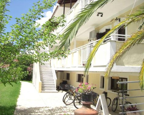 Zeus Studios & Apartments-2