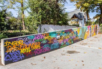 Hotel, Das Edlinger Hotel