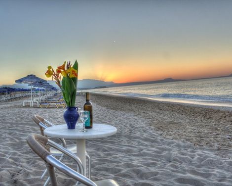 Trefon Hotel Apartments & Family Suites-1