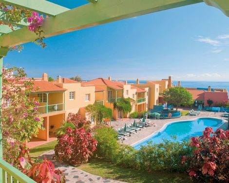 Apartamentos La Caleta-4