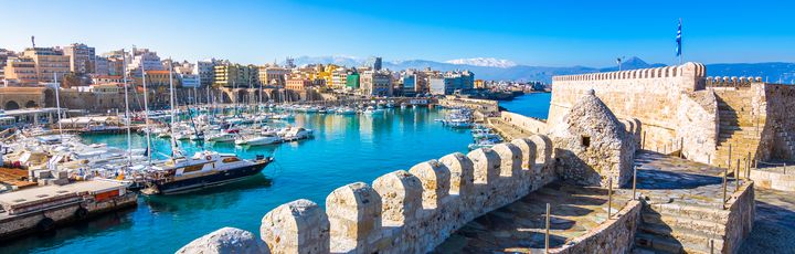 Hafen von Heraklion mit Schiffen