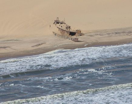 Schiffswrack an Skelettkueste