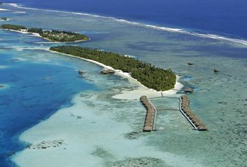 Hotel, Medhufushi Island Resort