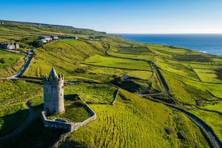 Doonagore CAstle in Irland am wild atlantic way