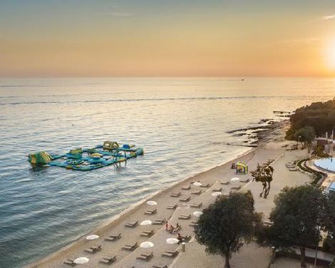 Maistra Select Amarin Resort-0