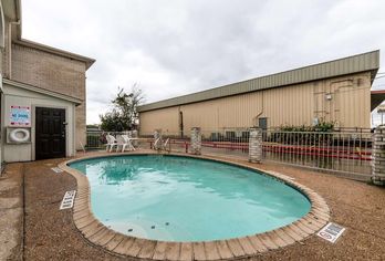 Hotel, Motel 6 San Antonio - Splashtown