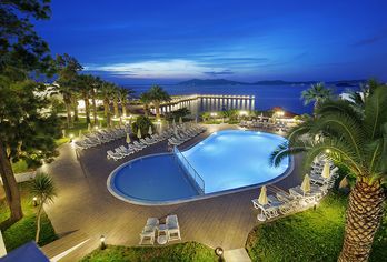 Hotel, Le Bleu Hotel & Resort