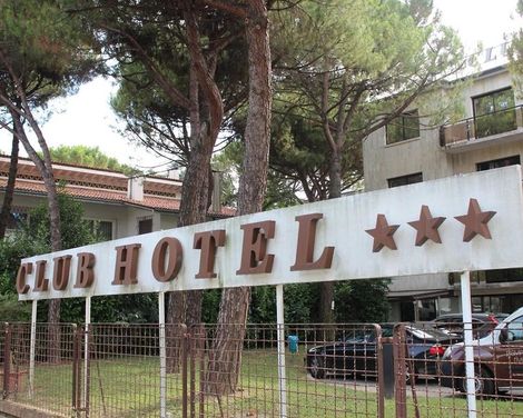 Club Hotel -2