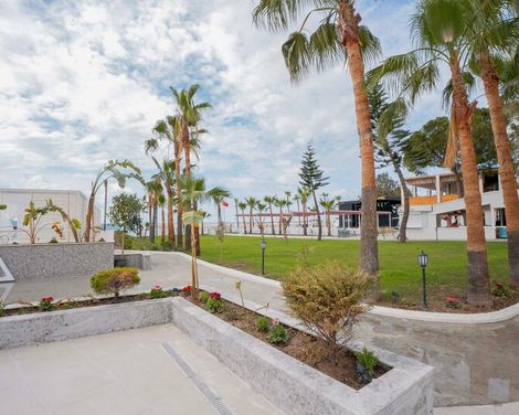 Mira Meridia Beach Resort Hotel-3