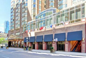Hotel, DoubleTree by Hilton Hotel Toronto Downtown