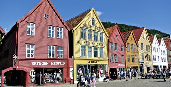 Stadtbild von Bergen Bryggen mit den bunten Holzhäusern