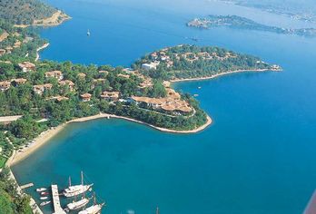 Hotel, Club & Hotel Letoonia