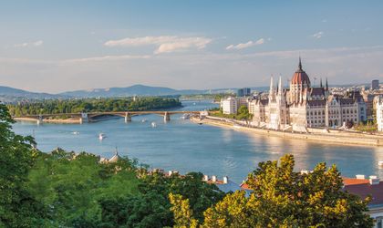 Donau_Ungarn_Budapest_Blick auf Parlament