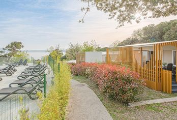 Hotel, Elements Camping Selce