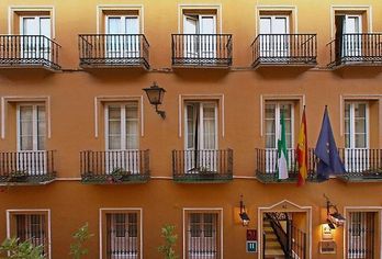 Hotel, Hotel Cervantes