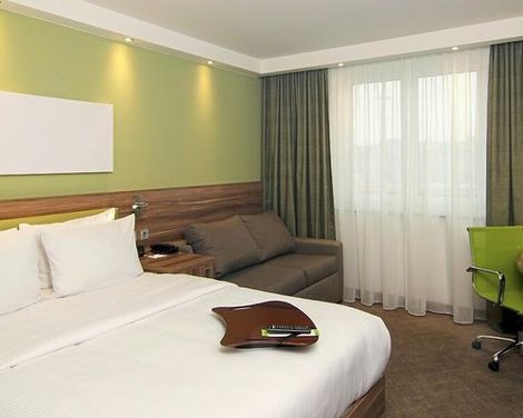 Hampton by Hilton Hamburg City Centre-1