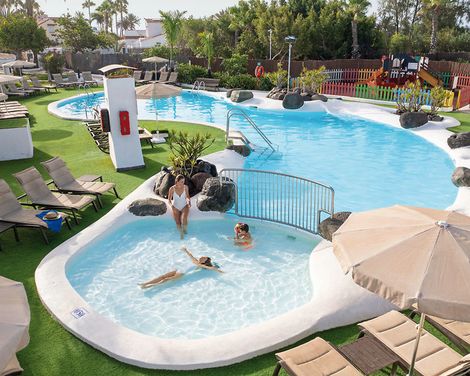 Mur Bungalows Parque Romántico-0