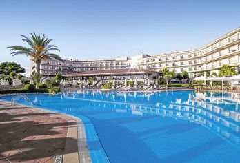 Hotel, Valentin Son Bou