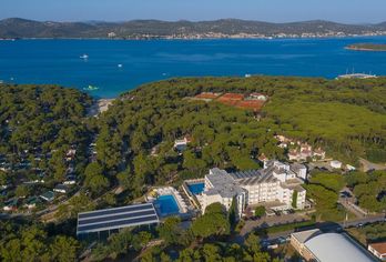 Hotel, Adria