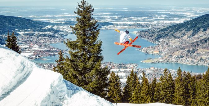 Rasante Abfahrten und große Sprünge mit Blick auf den Tegernsee