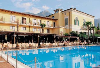 Hotel, Hotel Antico Monastero