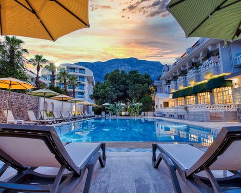 Rose Garden Premium Hotel-0