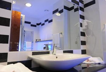 Hotel, Grand Hotel Paradiso