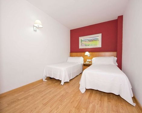 Aparthotel Atenea Vallès-1