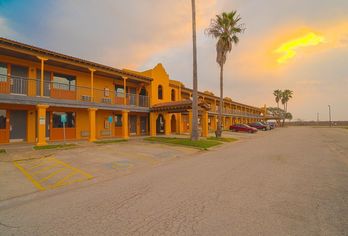 Hotel, OYO Hotel Kingsville - Hwy 77