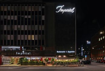 Hotel, Imperial Hotel