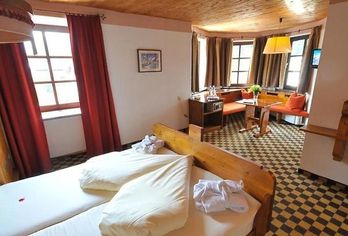 Hotel, Family Hotel Schloss Rosenegg