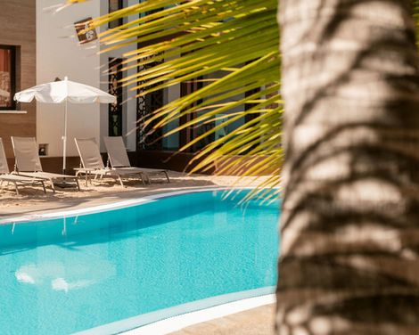Alhambra Boutique Apartments-3